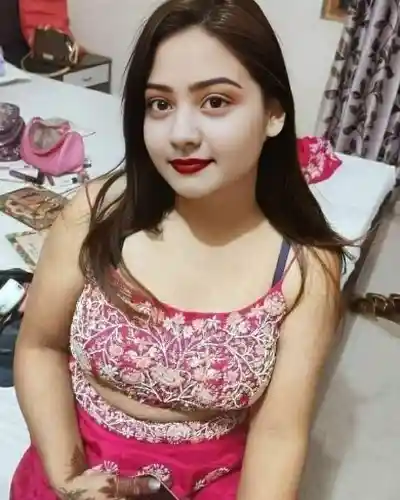 Esha Khan